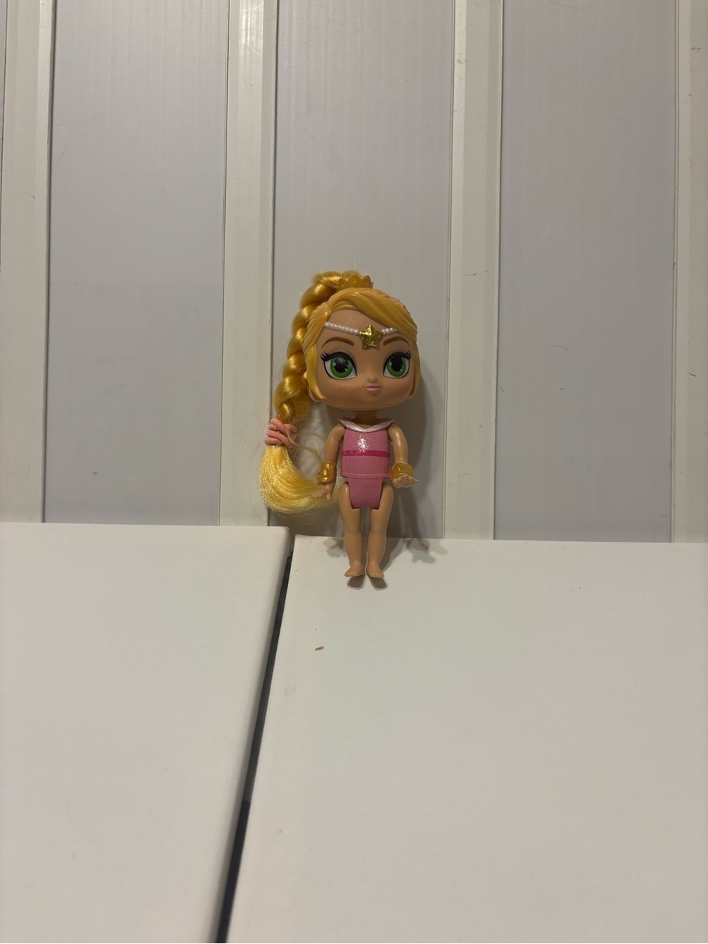 Shimmer & Shine Leah Genie Doll